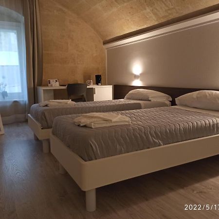Hotel In & Out Matera Exterior foto